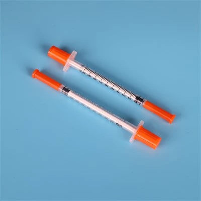 使い捨てインスリン注射器 0.5ml および 1ml